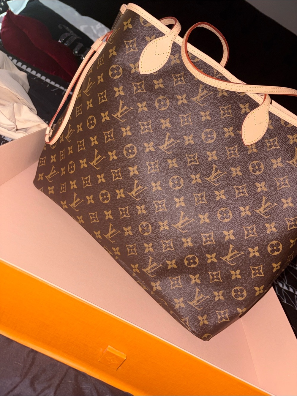 Louis Vuitton never full bag with clutch and dust bag